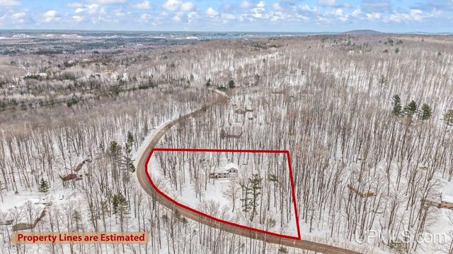N3846 Traders Mine Road, Iron Mountain, MI 49801
