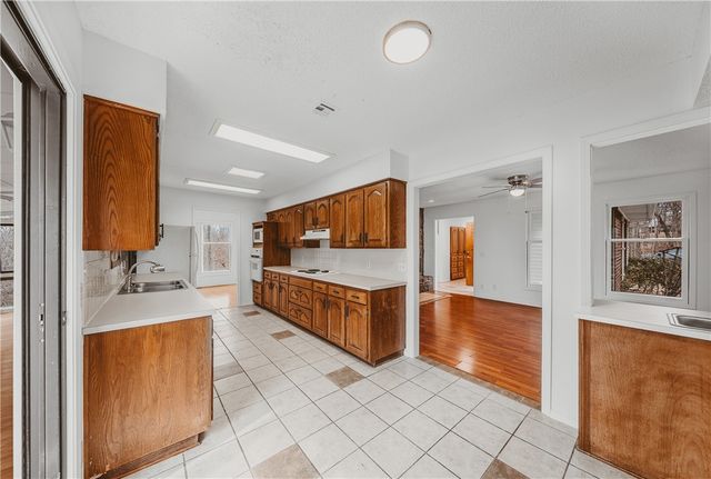 1 Basore Circle, Bella Vista, AR 72715