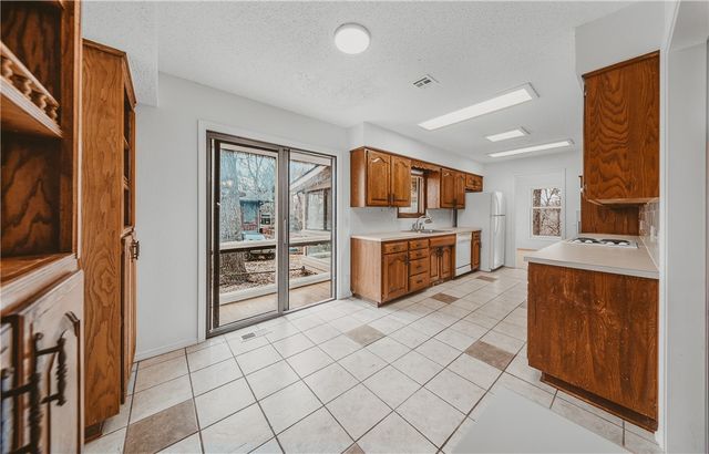 1 Basore Circle, Bella Vista, AR 72715