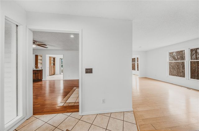 1 Basore Circle, Bella Vista, AR 72715