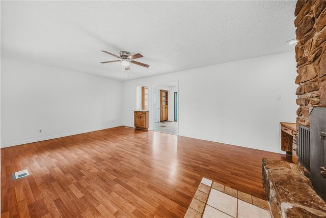 1 Basore Circle, Bella Vista, AR 72715