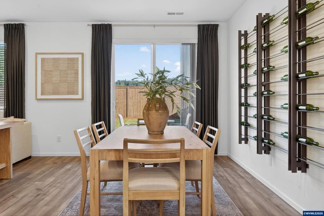 1065 Clemson St, Woodburn, OR 97071