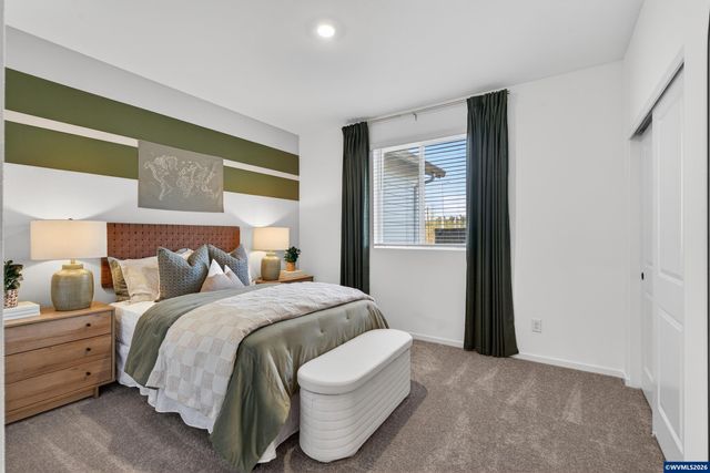 1065 Clemson St, Woodburn, OR 97071