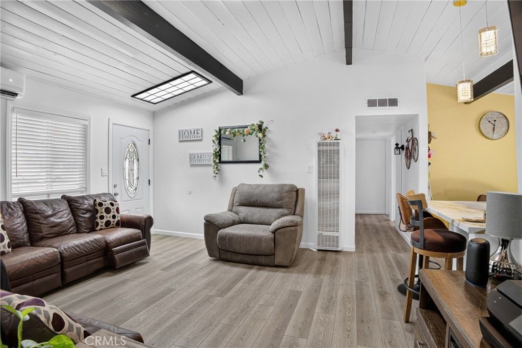Image 10 of property listing at 15912 Rexroth Street, Mojave, CA 93501