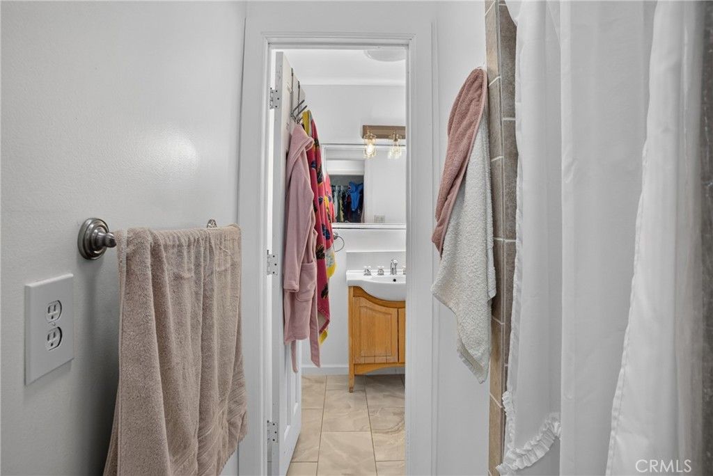 Image 21 of property listing at 15912 Rexroth Street, Mojave, CA 93501