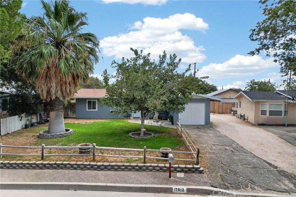 Image 4 of property listing at 15912 Rexroth Street, Mojave, CA 93501