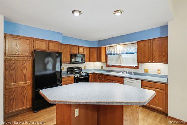 1083 Shalin Drive, Davison, MI 48423