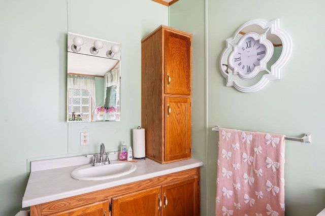 10 Lark Lane, Rochester, NH 03868