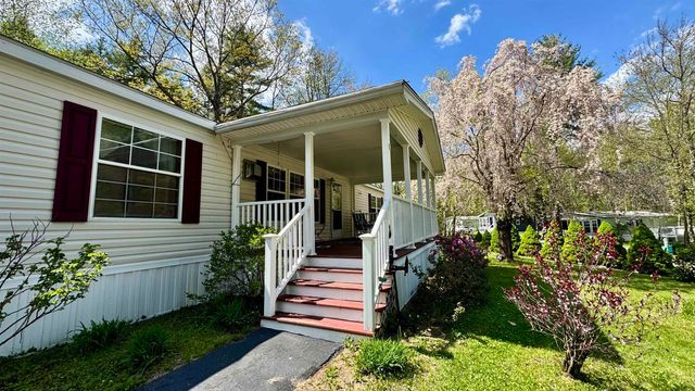 10 Lark Lane, Rochester, NH 03868