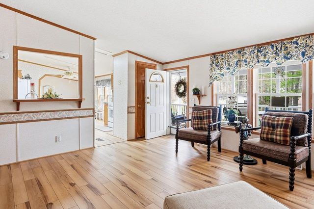 10 Lark Lane, Rochester, NH 03868