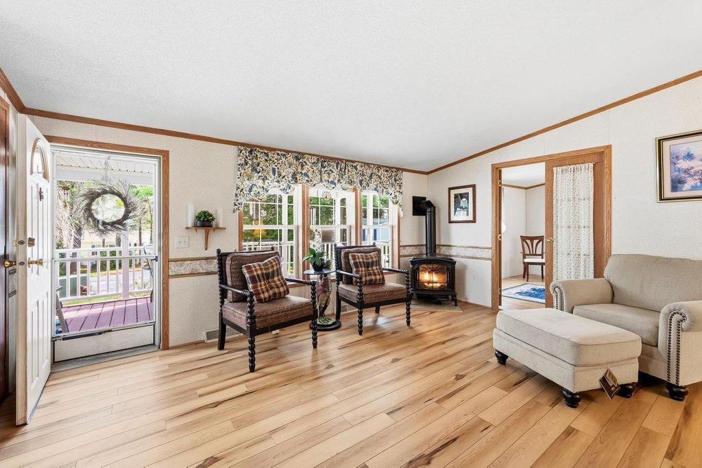 10 Lark Lane, Rochester, NH 03868