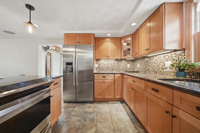 1 Summit Terrace, Peabody, MA 01960