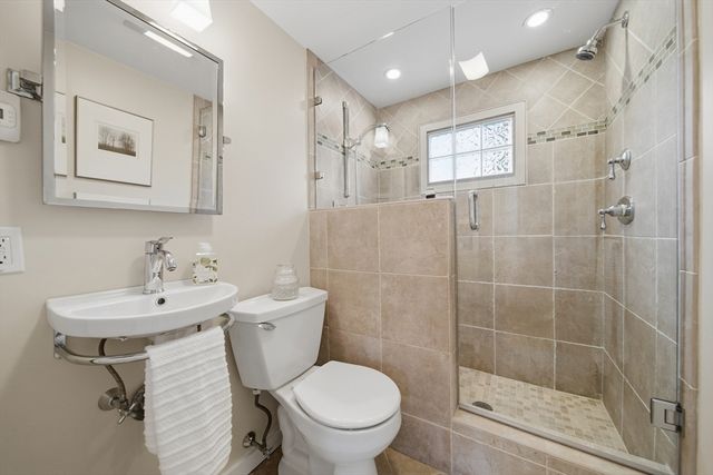 1 Summit Terrace, Peabody, MA 01960