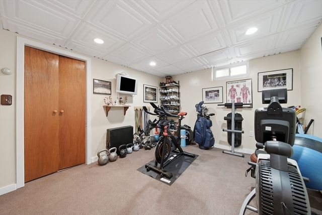 1 Summit Terrace, Peabody, MA 01960