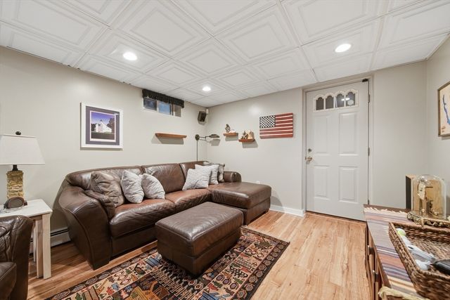 1 Summit Terrace, Peabody, MA 01960