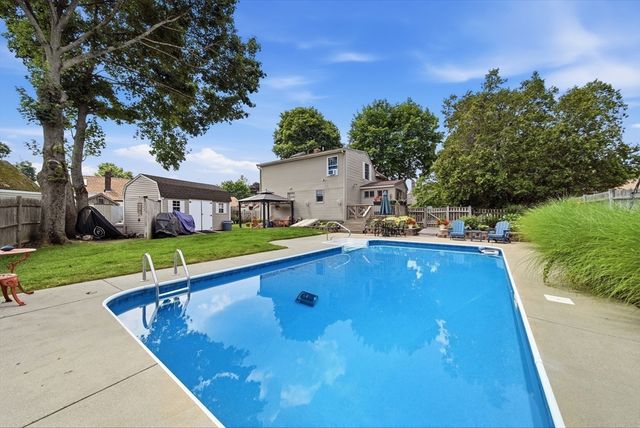 1 Summit Terrace, Peabody, MA 01960