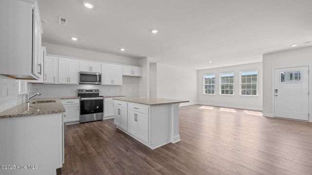 229 Lake Tyler Drive, New Bern, NC 28560