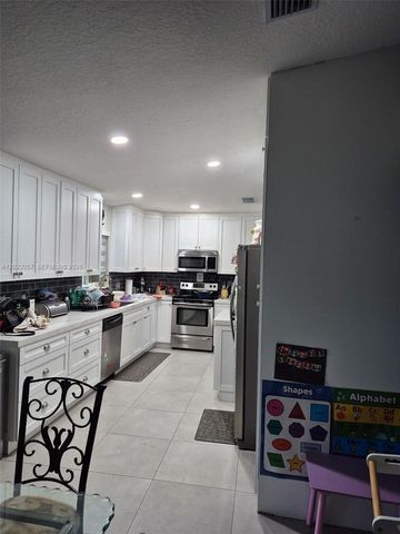 22064 SW 125th Ave, Miami, FL 33170