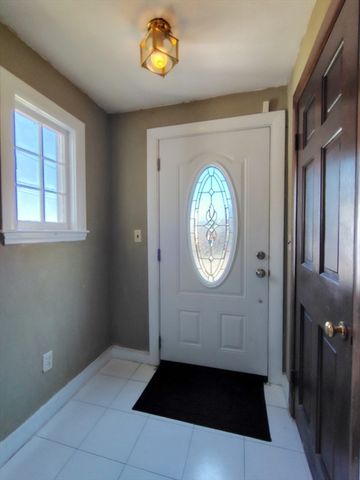 74 Thurlow Ave, Revere, MA 02151