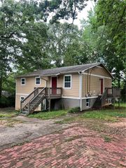 433 Gresham SW Road, Mableton, GA 30126