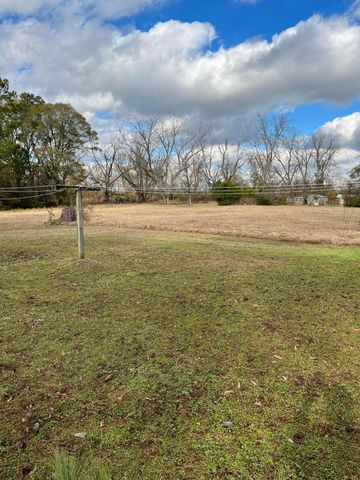 2565 Saint Matthews Road, Orangeburg, SC 29118