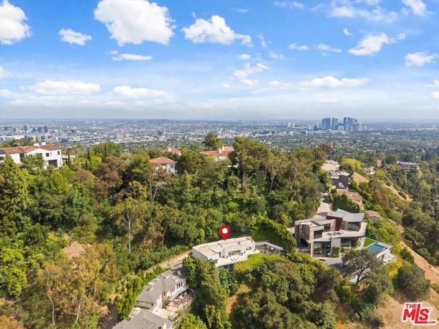 9422 Readcrest Drive, Beverly Hills, CA 90210
