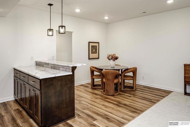 21714 K Street, Elkhorn, NE 68022