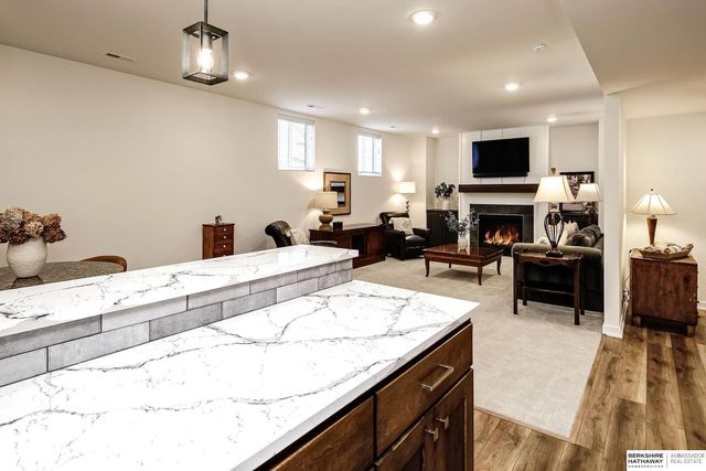 21714 K Street, Elkhorn, NE 68022