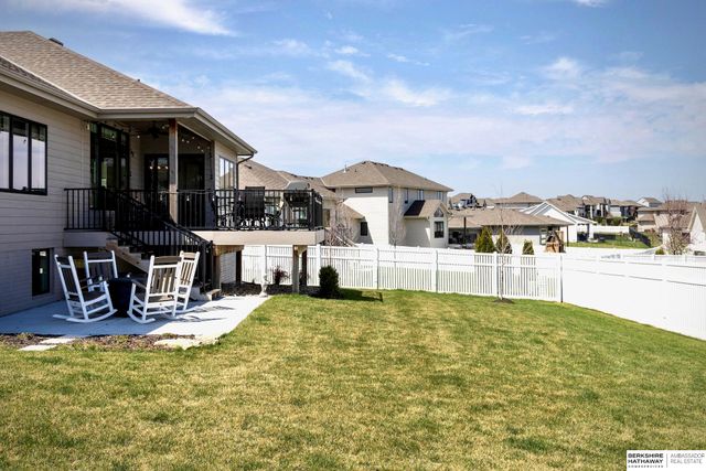21714 K Street, Elkhorn, NE 68022