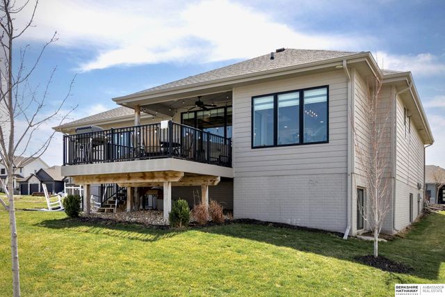 21714 K Street, Elkhorn, NE 68022