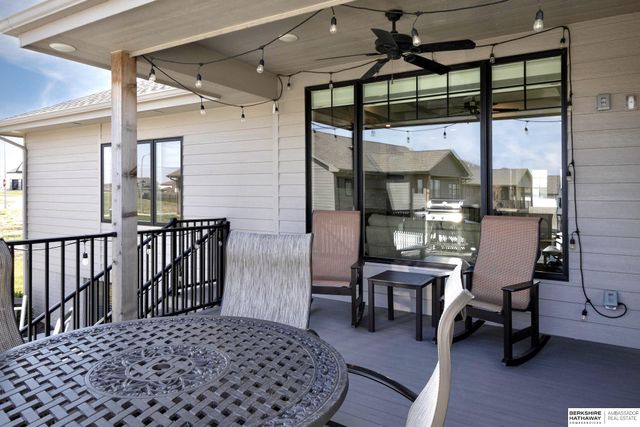 21714 K Street, Elkhorn, NE 68022