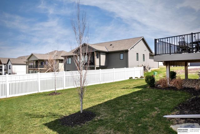 21714 K Street, Elkhorn, NE 68022