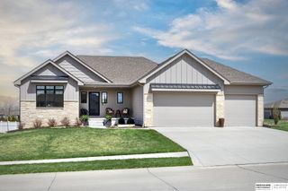 21714 K Street, Elkhorn, NE 68022