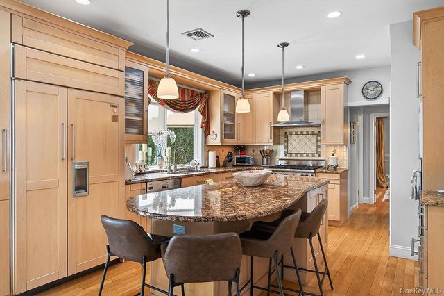 1309 Shelbourne Avenue, Mamaroneck, NY 10543