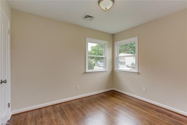 925 South AVE, Newport News, VA 23605