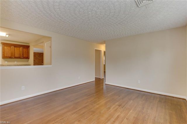 925 South AVE, Newport News, VA 23605