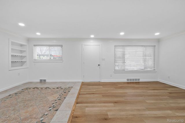 28419 Park Court, Madison Heights, MI 48071