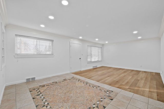 28419 Park Court, Madison Heights, MI 48071