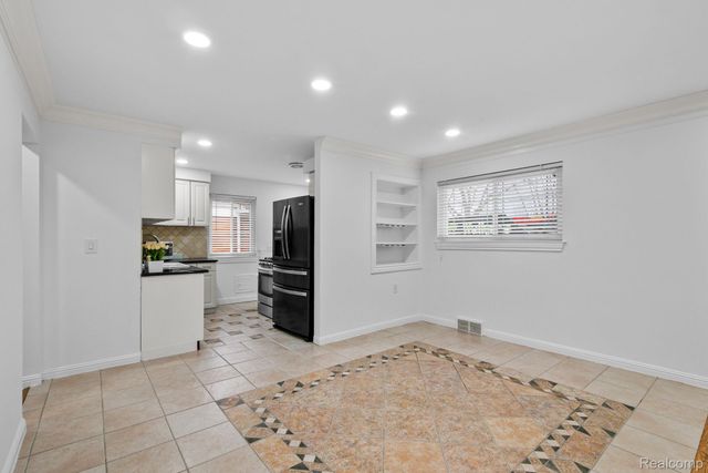 28419 Park Court, Madison Heights, MI 48071