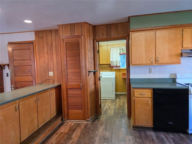 77 Vestal Avenue, Hancock, NY 13783