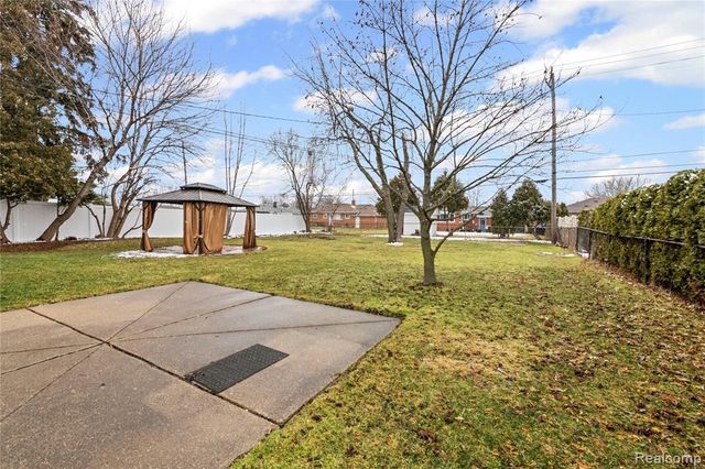 20336 Cedar Street, Saint Clair Shores, MI 48081