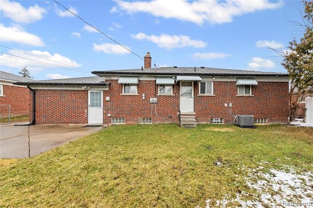 20336 Cedar Street, Saint Clair Shores, MI 48081