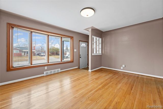 20336 Cedar Street, Saint Clair Shores, MI 48081