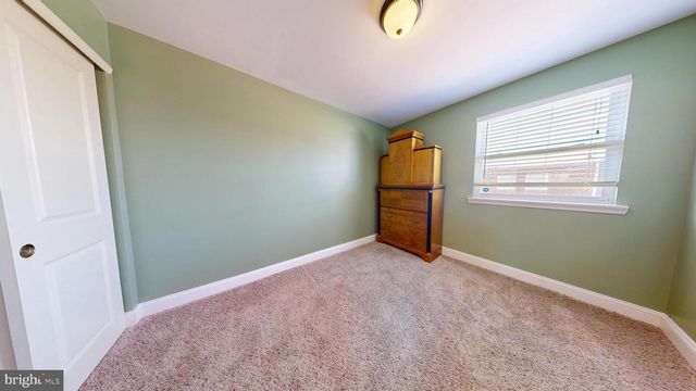 8902 BLUE GRASS RD, Philadelphia, PA 19152