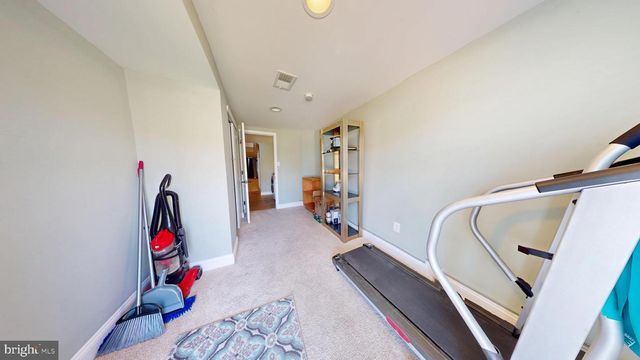 8902 BLUE GRASS RD, Philadelphia, PA 19152