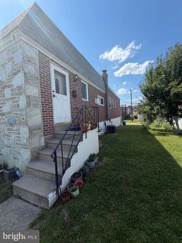 8902 BLUE GRASS RD, Philadelphia, PA 19152