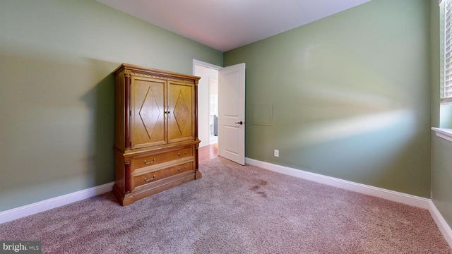 8902 BLUE GRASS RD, Philadelphia, PA 19152