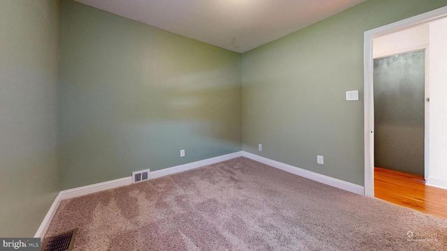 8902 BLUE GRASS RD, Philadelphia, PA 19152