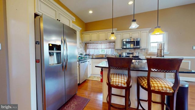8902 BLUE GRASS RD, Philadelphia, PA 19152