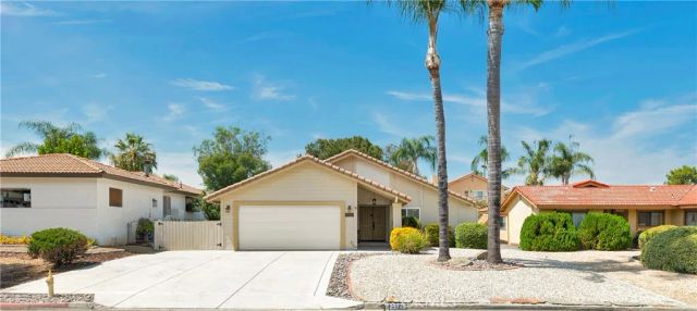 23240 Continental Drive, Canyon Lake, CA 92587